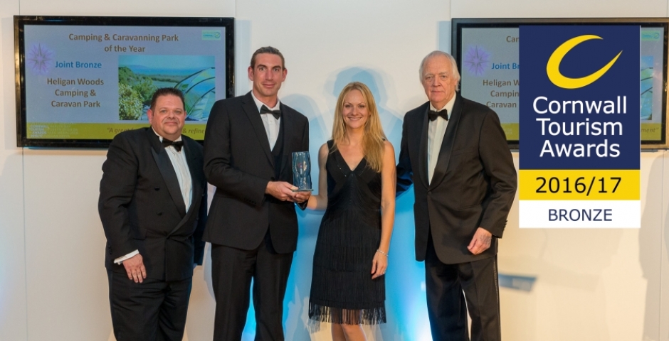 Sam Peyton and Carla Lamb collect Cornwall Tourism Award for best Campsite in Cornwall 