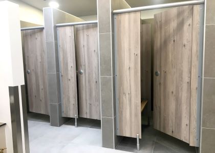 Men's Shower Room